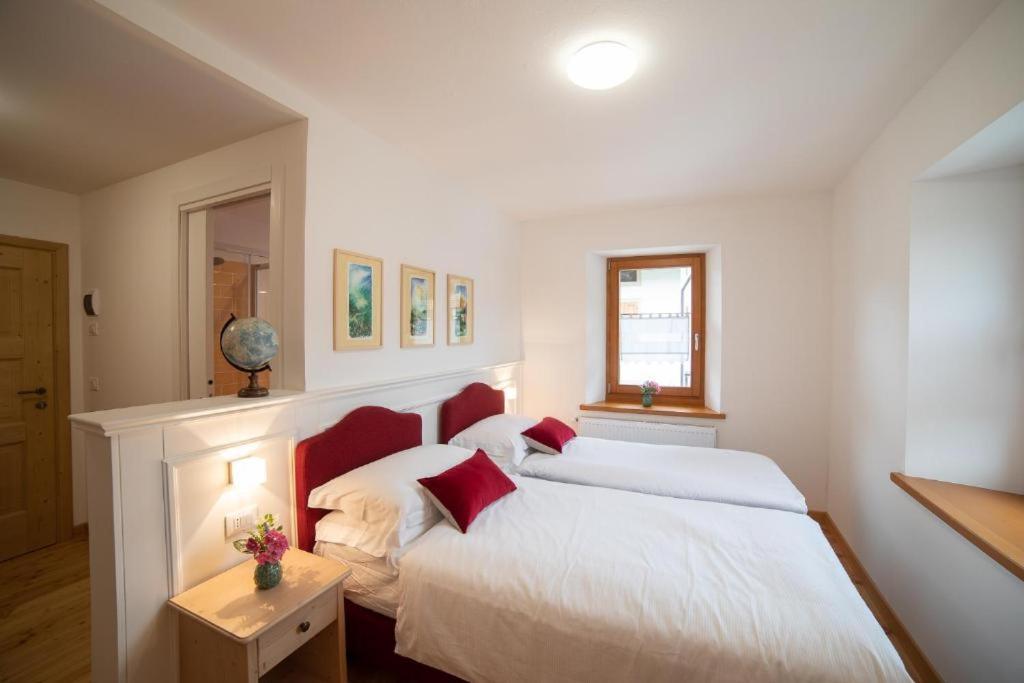Alpedale Hotel Ovaro Kültér fotó